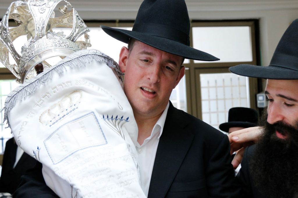 הסיפור של ספר התורה לפיניפינים 